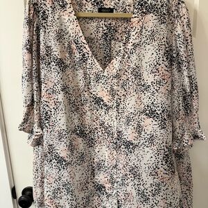 Jones New York Black and Pink Patterned Blouse